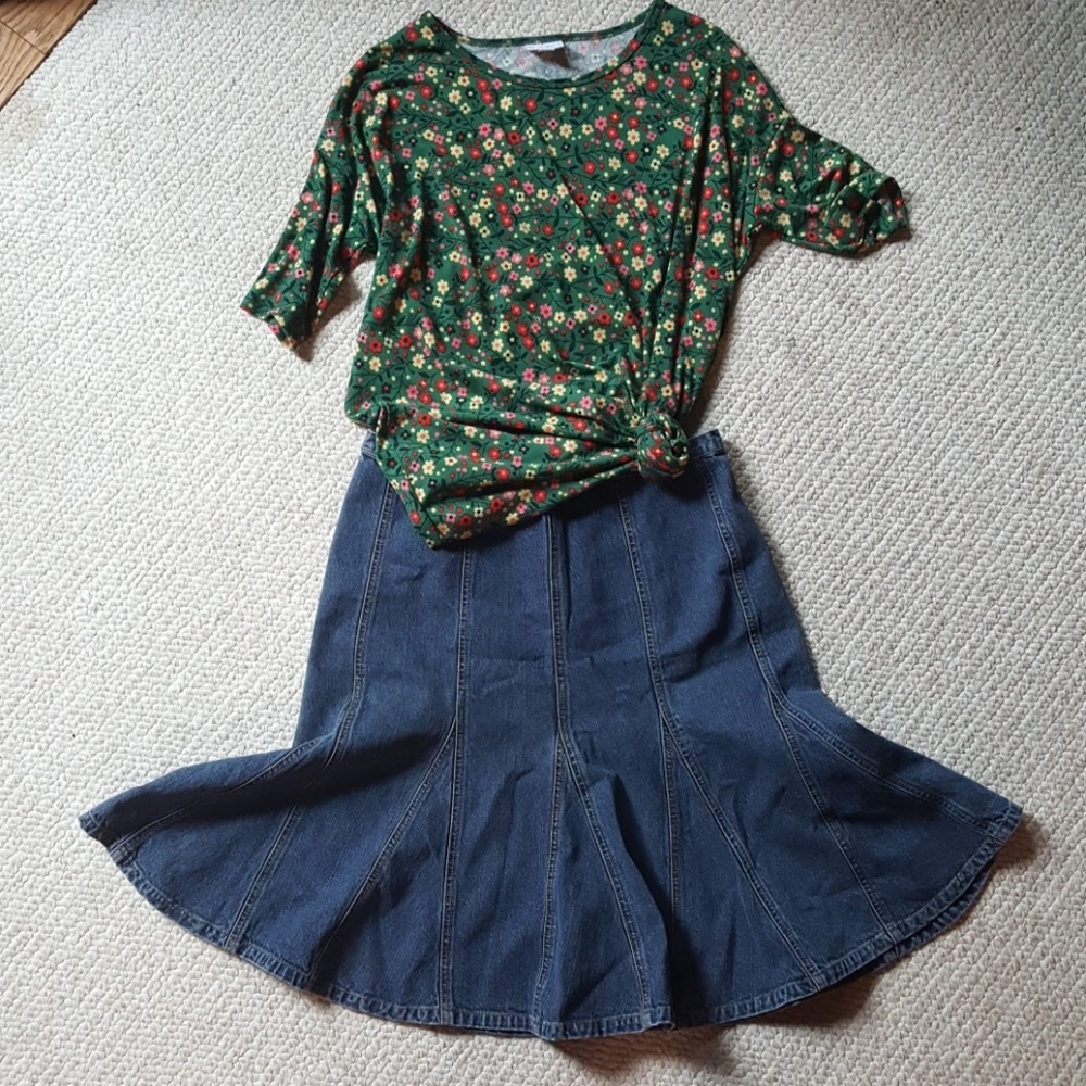 NY&Co. Strstch denim skirt
